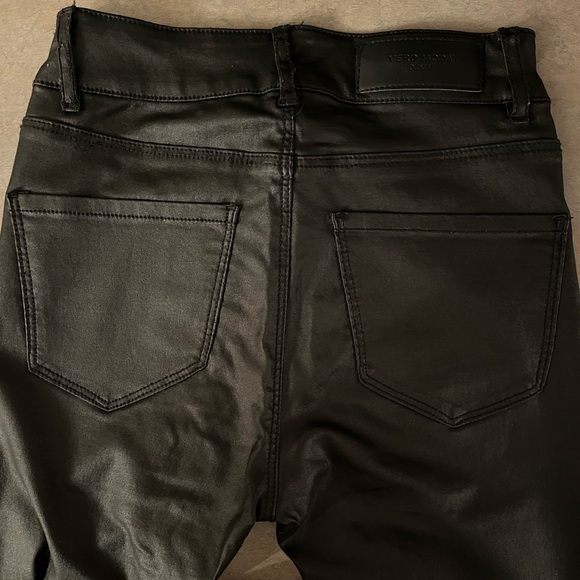 Vero Moda-VMSeven-Smooth coated pant-Slim fit-Size XS-Style#10138972-Black - Picture 7 of 16